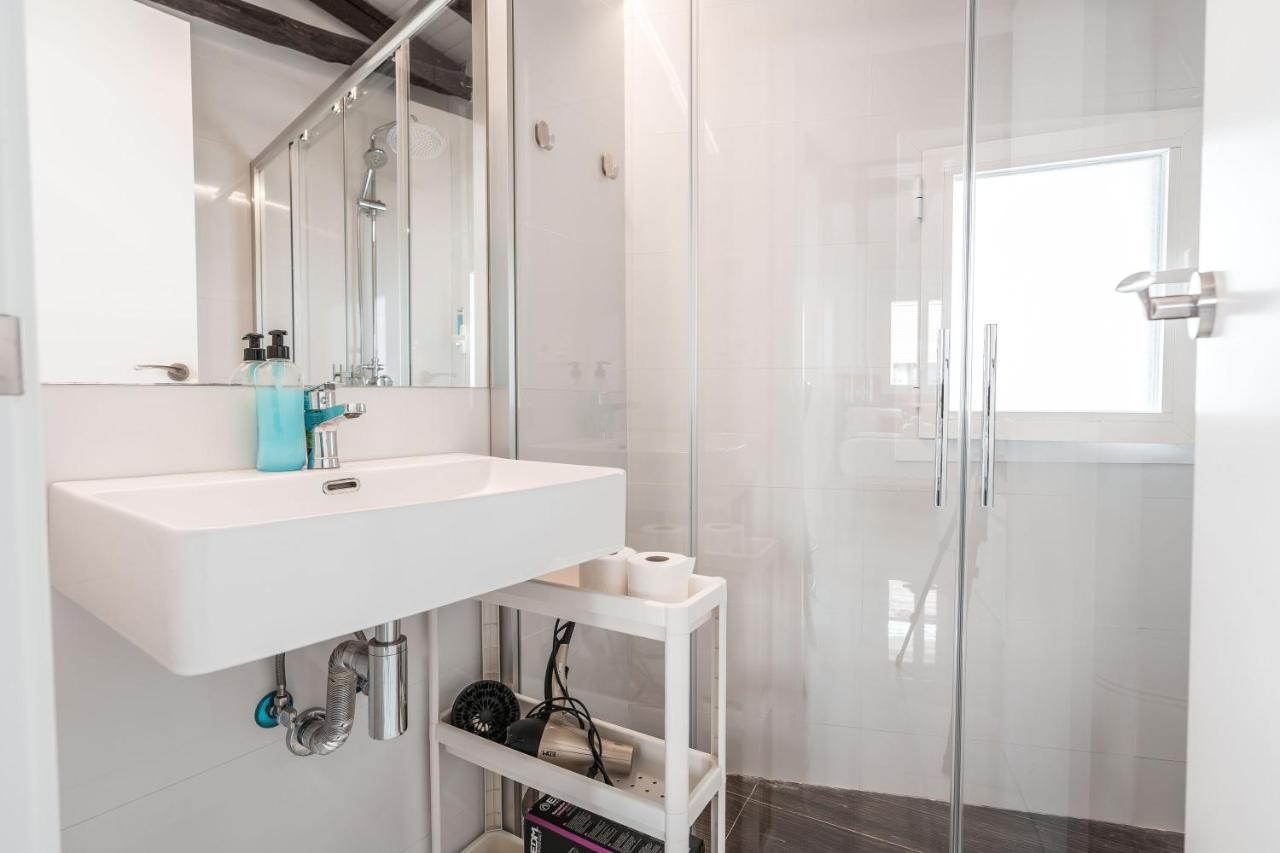 Qh Eme Suites กรานาดา ภายนอก รูปภาพ