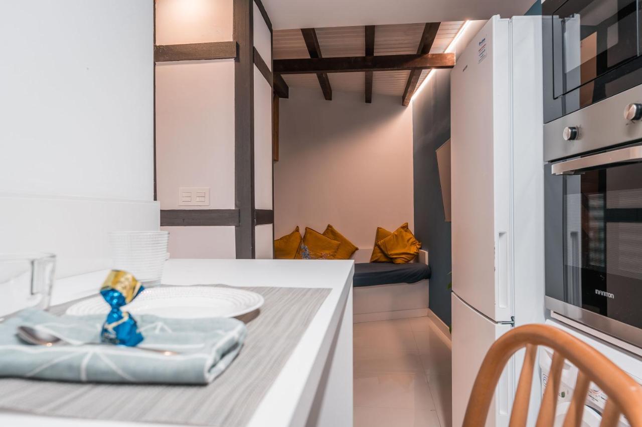 Qh Eme Suites กรานาดา ภายนอก รูปภาพ